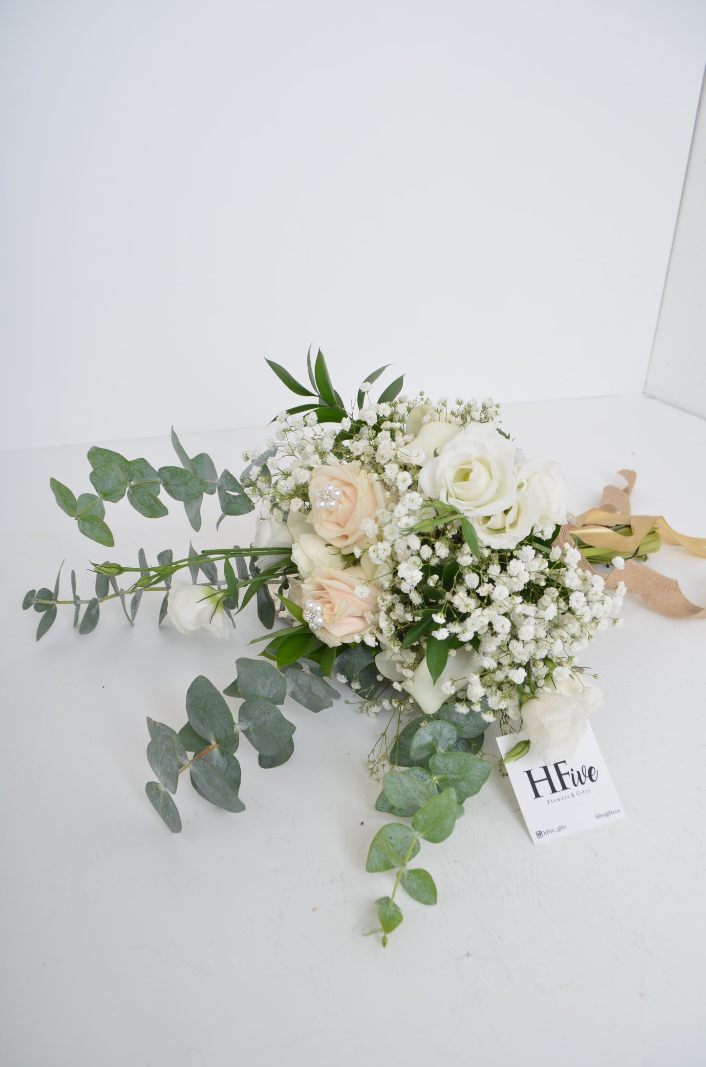 White Blooms Bouquet